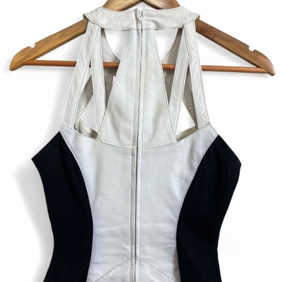 Wilsons Leather Two Tone Black White Mini Dress XS Genuine Leather Halter Cutout - Picture 8 of 9